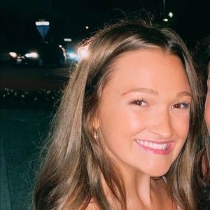 Meet your Posher, Brooke